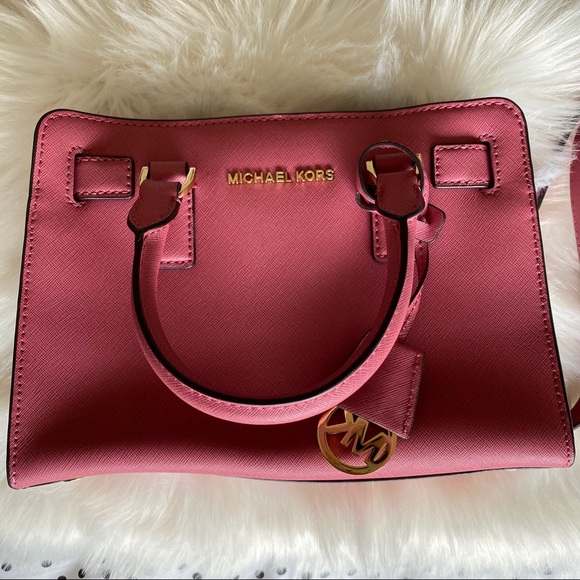 Michael Kors pink leather purse - Picture 2 of 16